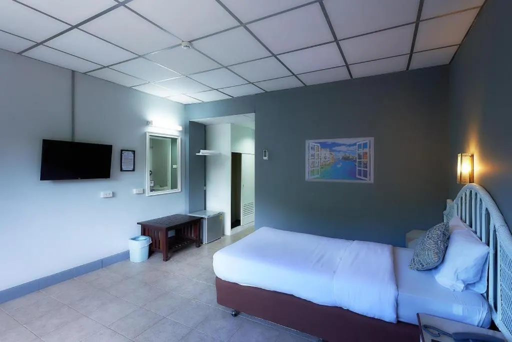 Bed in Nora Bukit Hotel