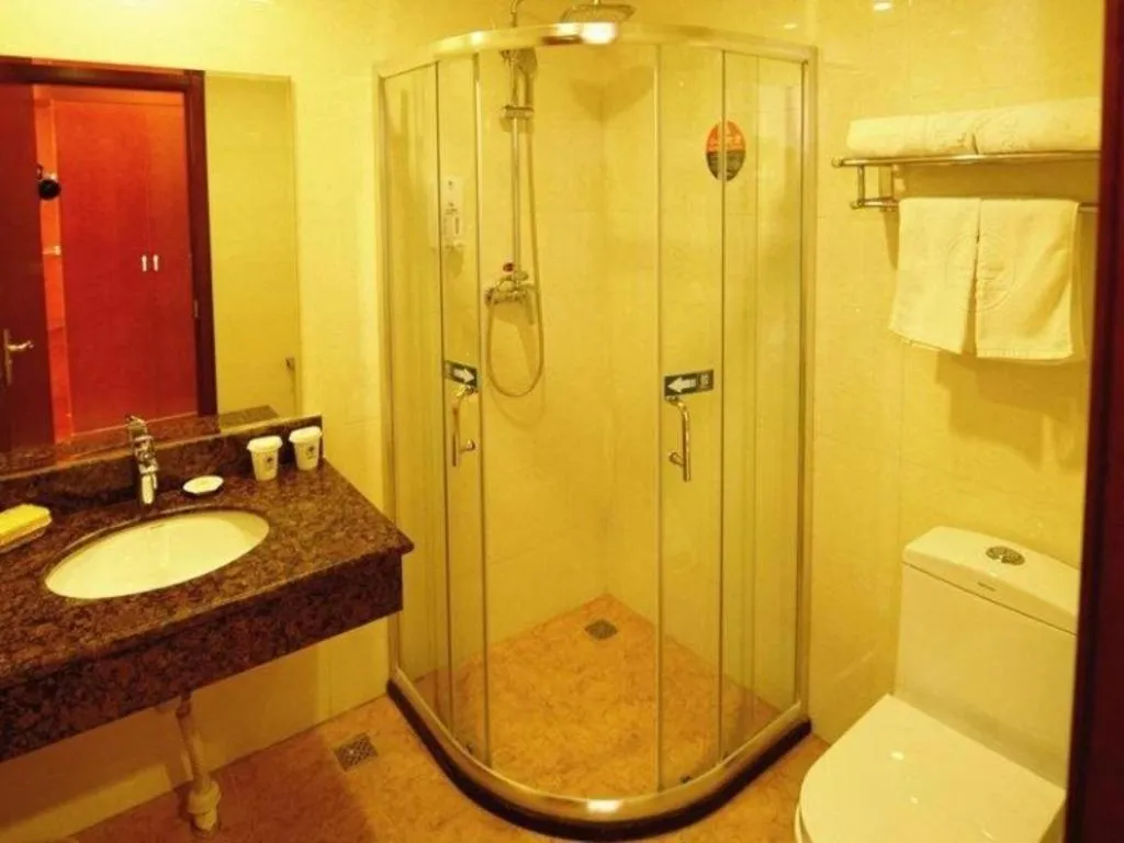 GreenTree Inn Qinhuangdao Peace Avenue Express Hotel