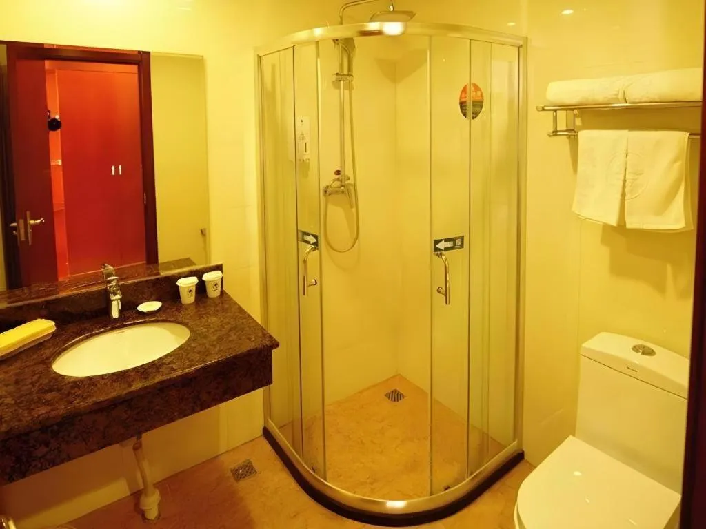 GreenTree Inn Qinhuangdao Peace Avenue Express Hotel