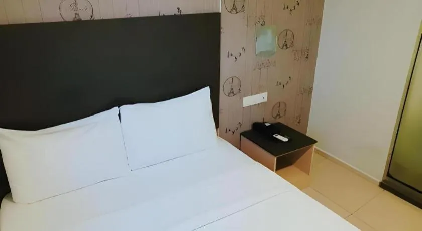 Bed in City View Hotel At KLIA & KLIA2