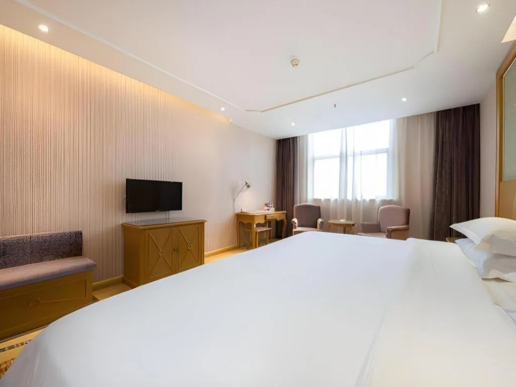 Bed in Vienna Classic Hotel Suzhou Likou Furniture Market Metro Station