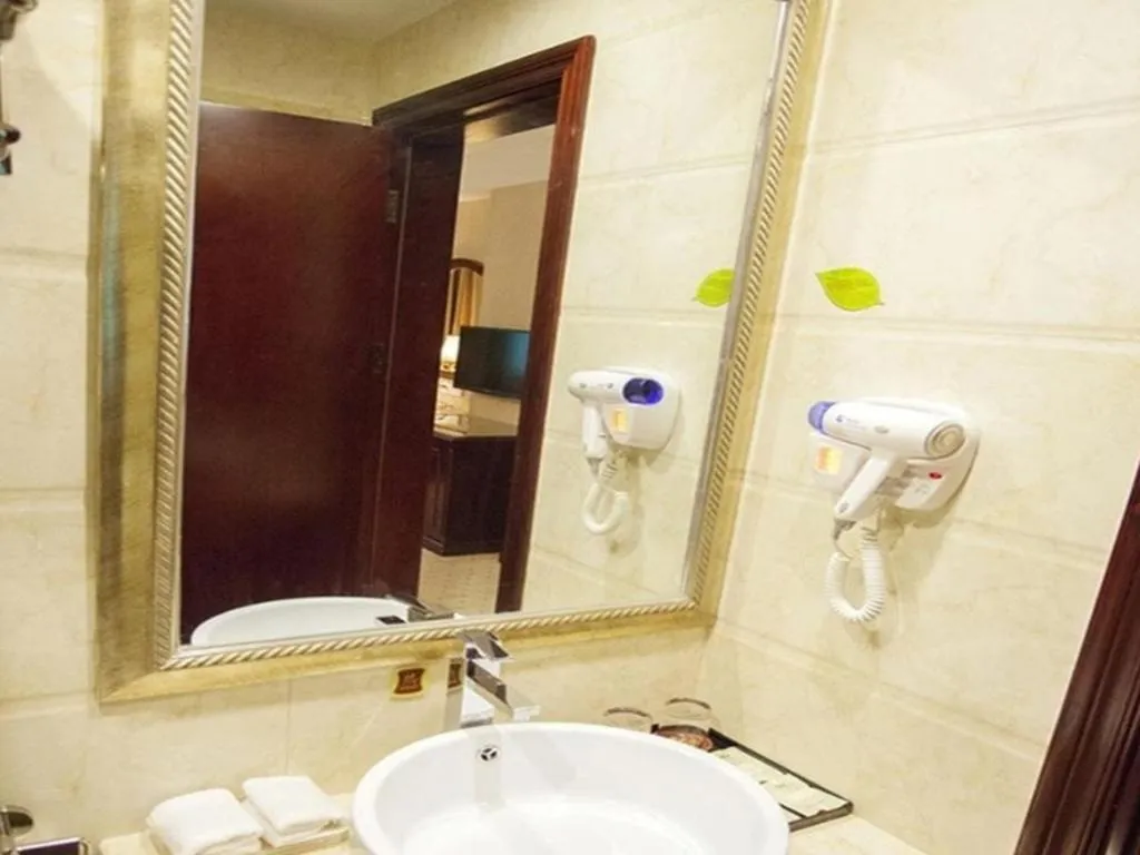 Vienna Hotel Jiangsu Danyang Railway Station