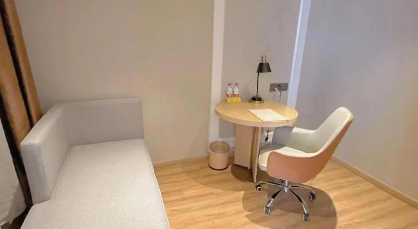 Vienna Hotel Jiangsu Danyang Railway Station