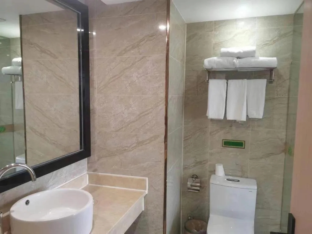 Vienna Hotel Yangzhou Outlets Plaza He Garden