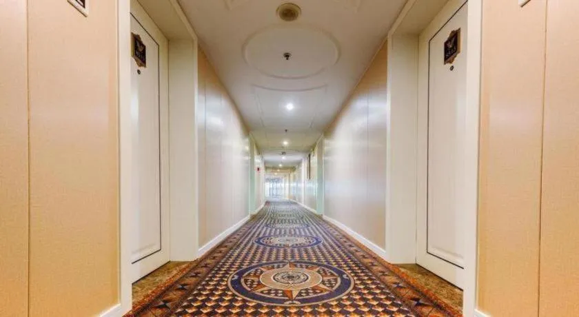 Vienna Hotel Yangzhou Outlets Plaza He Garden