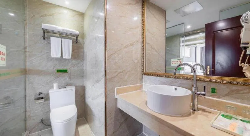 Vienna Hotel Yangzhou Outlets Plaza He Garden