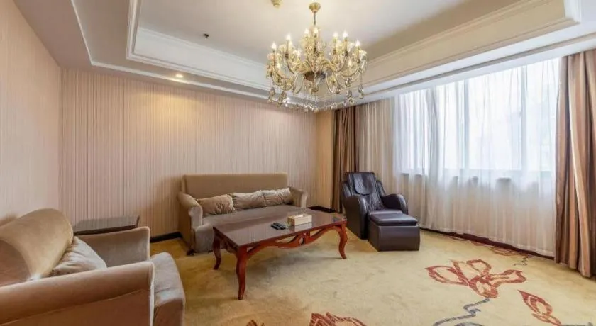 Vienna Hotel Yangzhou Outlets Plaza He Garden