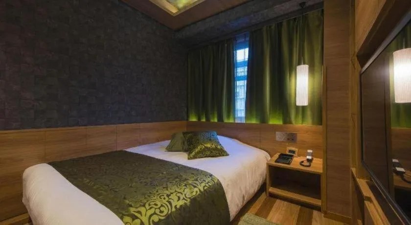 Bed in Hotel Ann Tsukiji