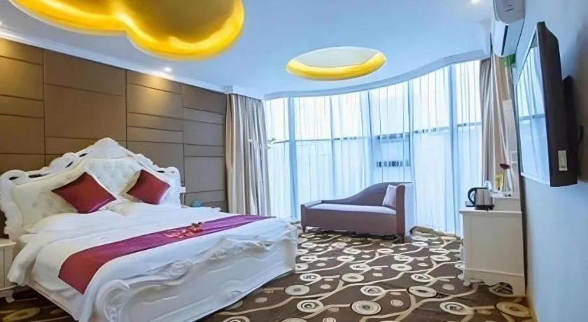 Bed in GreenTree Inn Wuxi Donggang Town Donghutang Shell Hotel