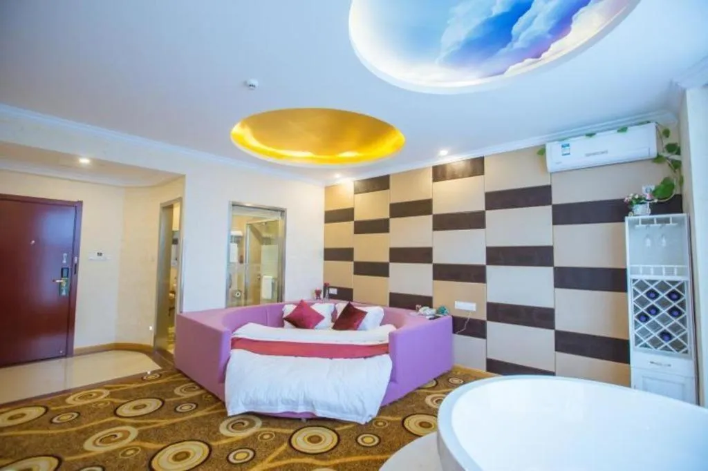 Bed in GreenTree Inn Wuxi Donggang Town Donghutang Shell Hotel