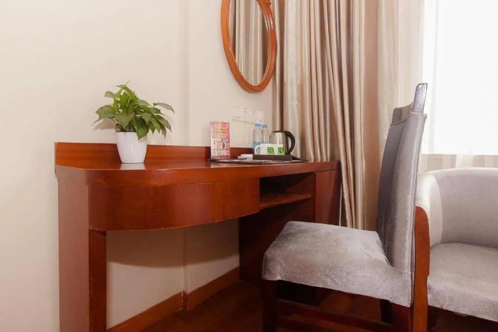 GreenTree Inn Wuxi Donggang Town Donghutang Shell Hotel