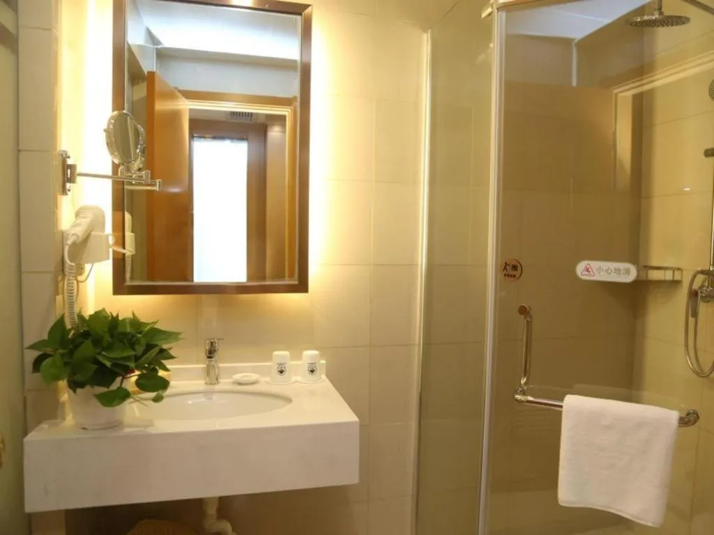 GreenTree Inn Nanjing Jiangning District Dongqi Road Vehicle 4S Park Branch