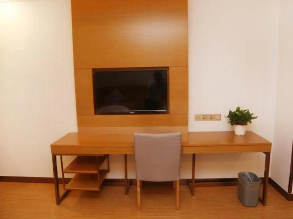 GreenTree Inn Nanjing Jiangning District Dongqi Road Vehicle 4S Park Branch