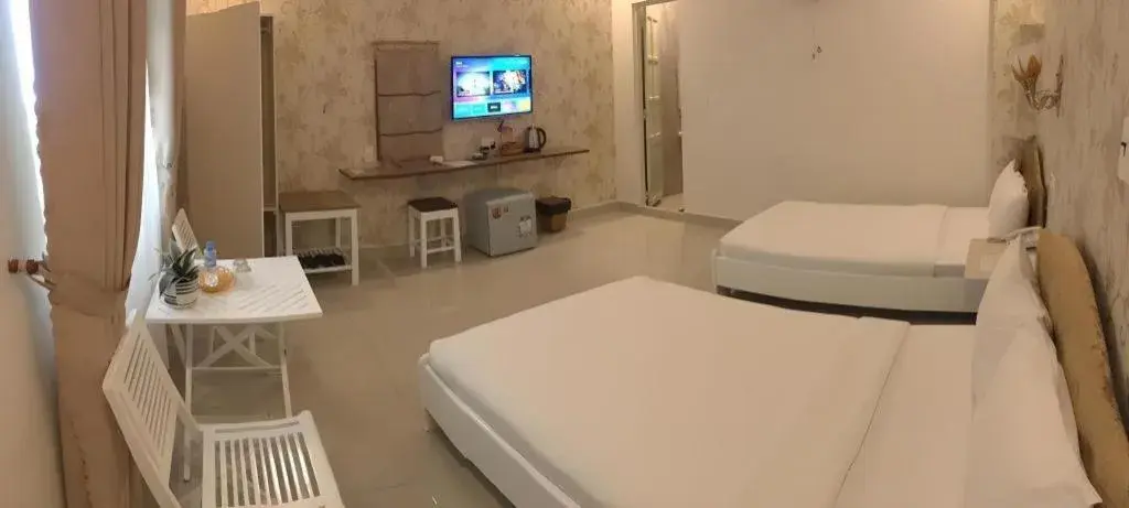 Bed in Royal Hotel Bed in Royal Hotel