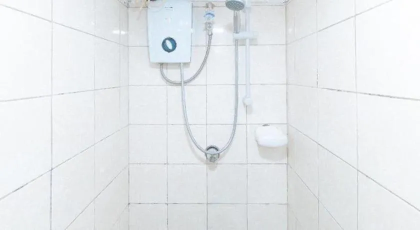 Greenbelt Makati - Vaccinated Staff