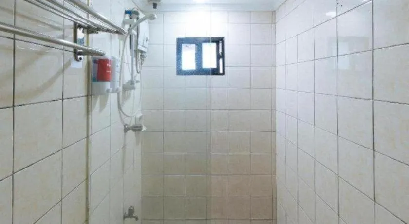 Greenbelt Makati - Vaccinated Staff