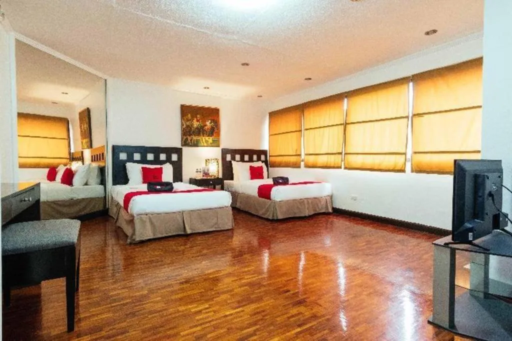 Bed in Greenbelt Makati - Vaccinated Staff