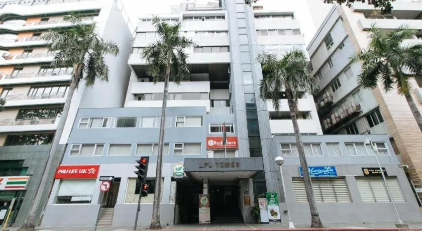 Greenbelt Makati - Vaccinated Staff