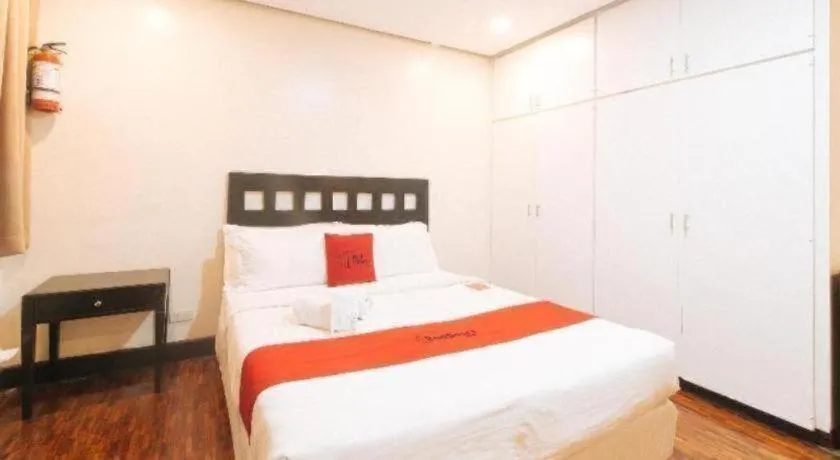 Bed in Greenbelt Makati - Vaccinated Staff