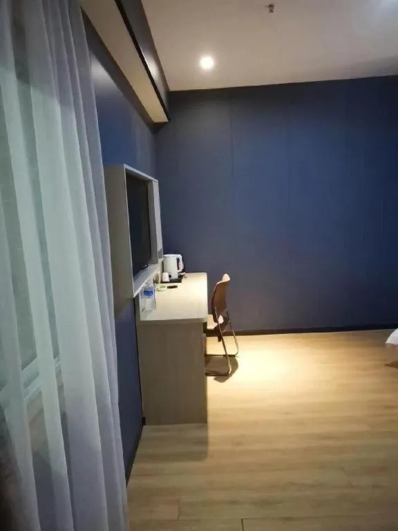 7 Days Premium·Guanyun Nanjing West Road Hesheng Plaza