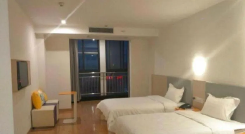 Bed in 7 Days Premium·Guanyun Nanjing West Road Hesheng Plaza