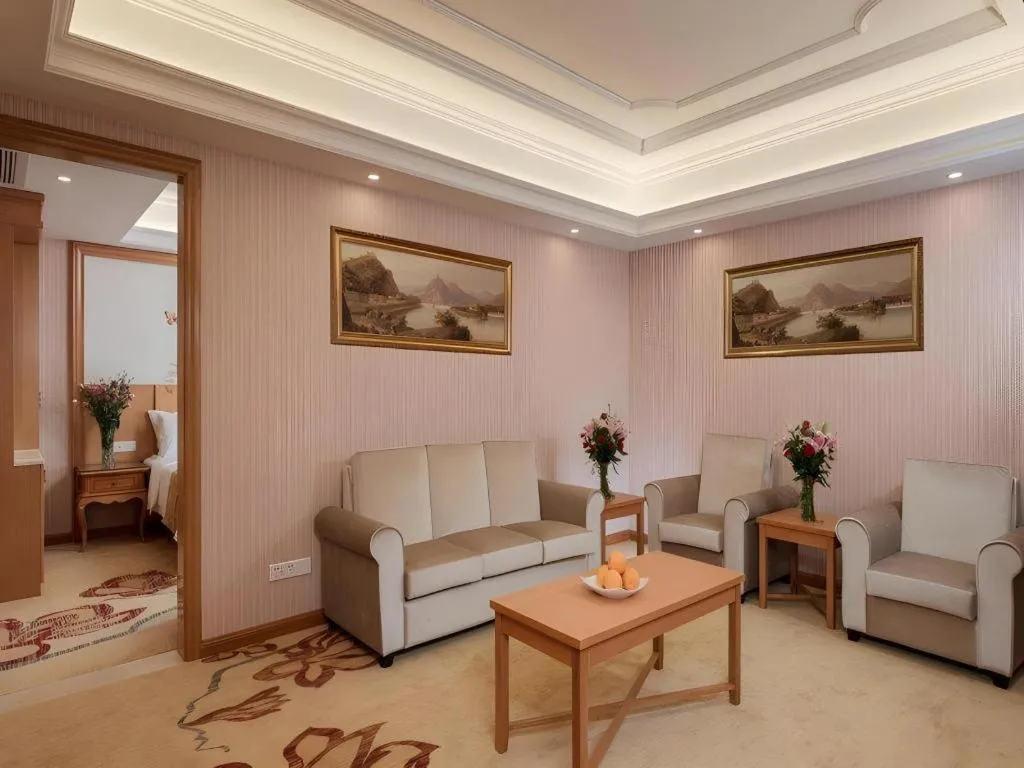 Vienna International Hotel Guangzhou Jichang Road Huangshi