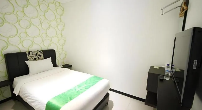 Bed in Tab Hotel Surabaya