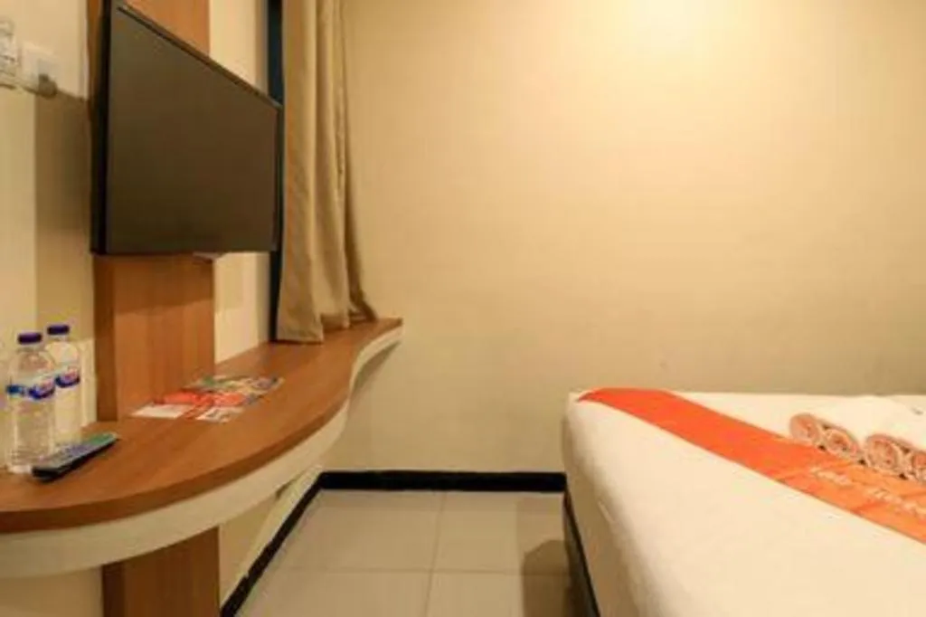 Bed in Tab Hotel Surabaya