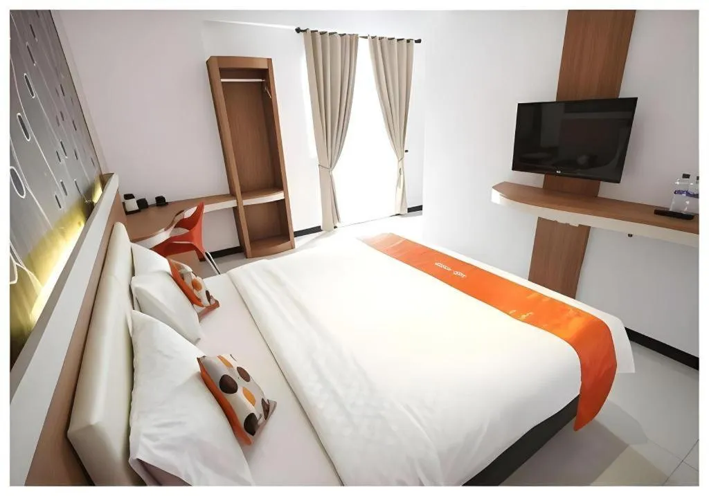 Bed in Tab Hotel Surabaya
