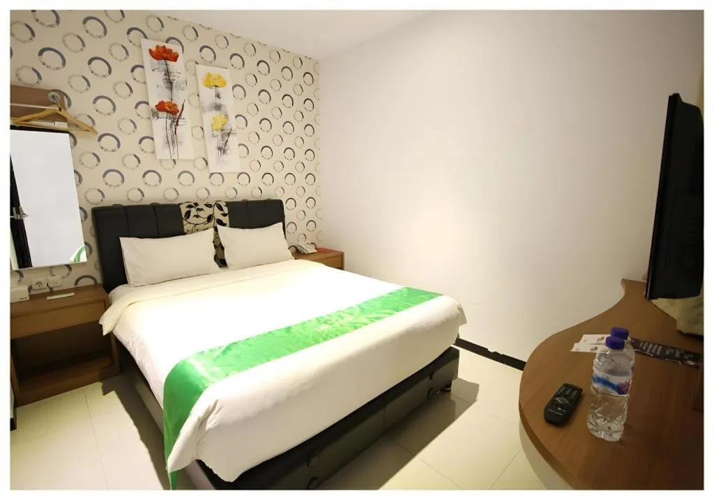 Bed in Tab Hotel Surabaya