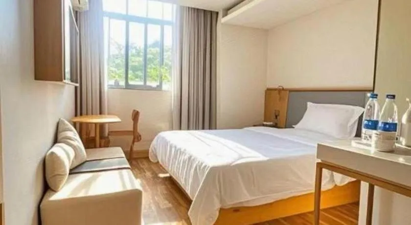 Bed in 7 Days Inn·Quanzhou Dehua Cidu Avenue