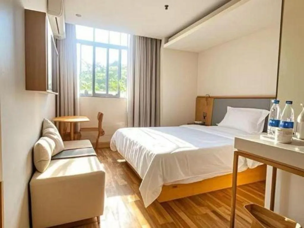 Bed in 7 Days Inn·Quanzhou Dehua Cidu Avenue