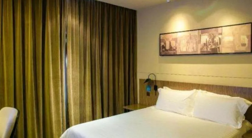 Bed in Jinjiang Inn Select Foshan Nanhai Guicheng Metro Station