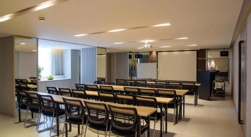 Jinjiang Inn Select Foshan Nanhai Guicheng Metro Station