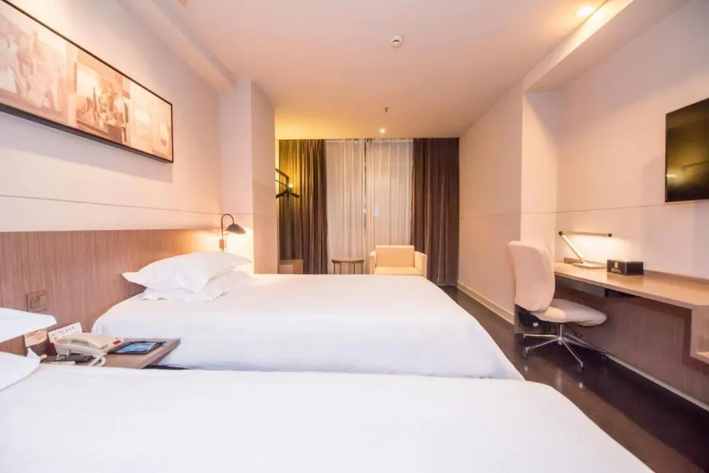 Bed in Jinjiang Inn Select Foshan Nanhai Guicheng Metro Station