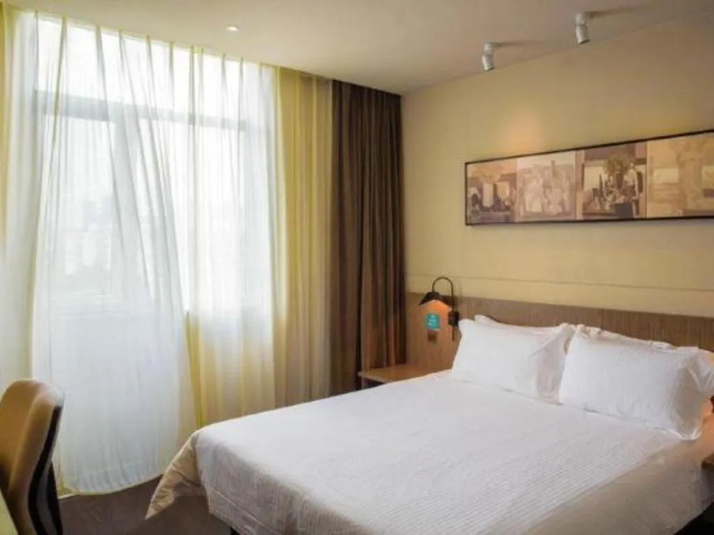 Bed in Jinjiang Inn Select Foshan Nanhai Guicheng Metro Station