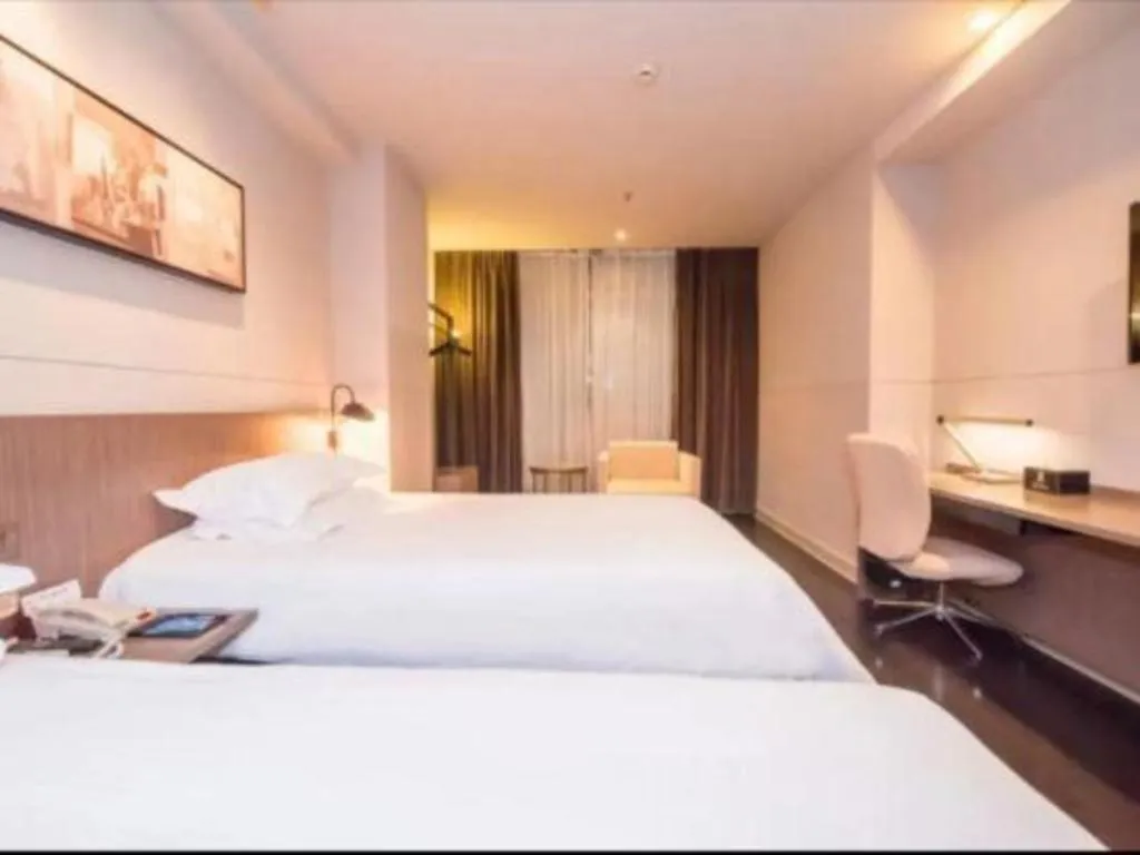 Bed in Jinjiang Inn Select Foshan Nanhai Guicheng Metro Station