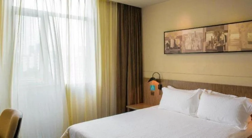 Bed in Jinjiang Inn Select Foshan Nanhai Guicheng Metro Station
