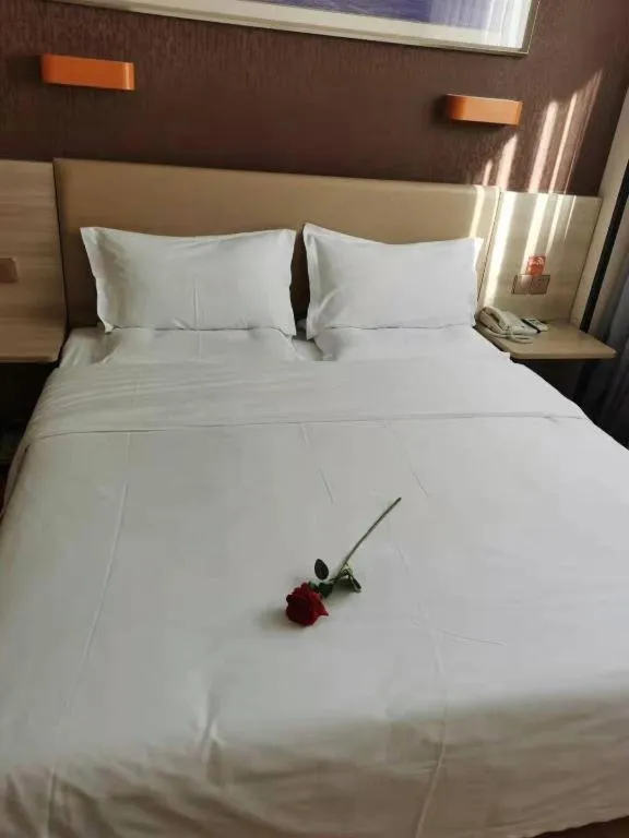 Bed in 7 Days Premium Yancheng Dafeng Zhongjiao Meilu City