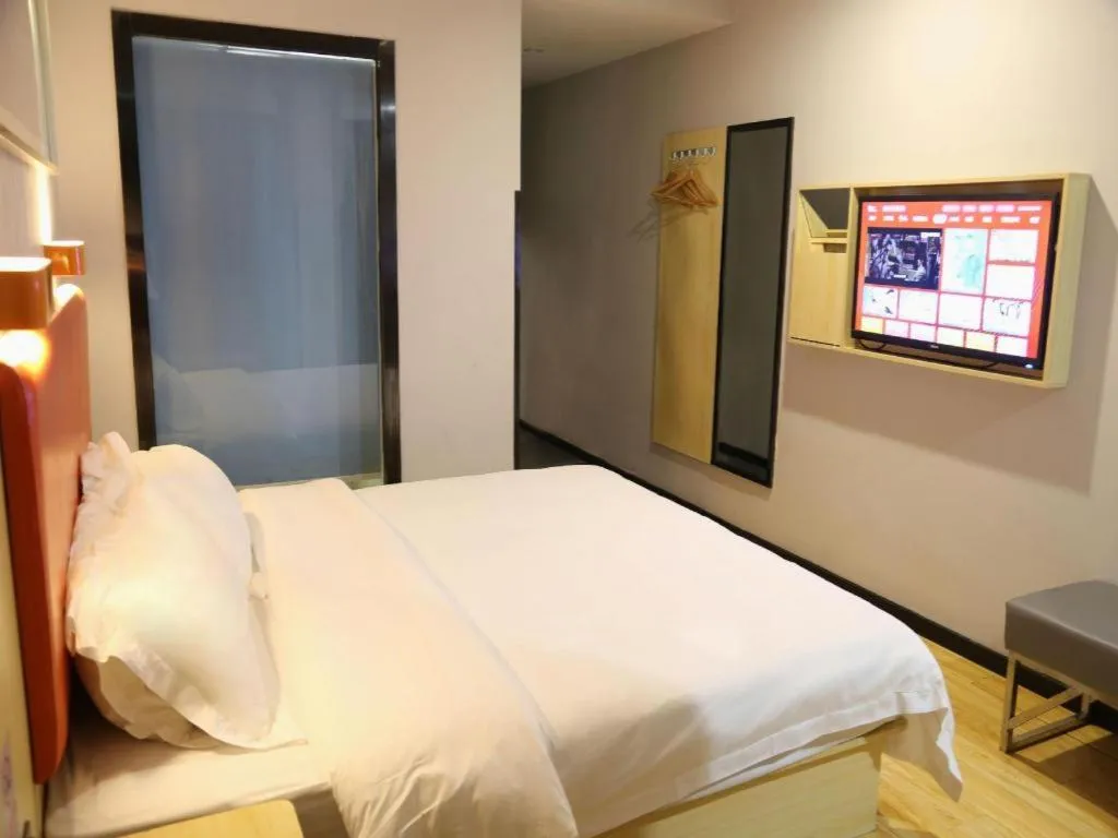 Bed in 7 Days Premium Fuzhou Dongxiang High-Speed Railway Station Dongxin Market