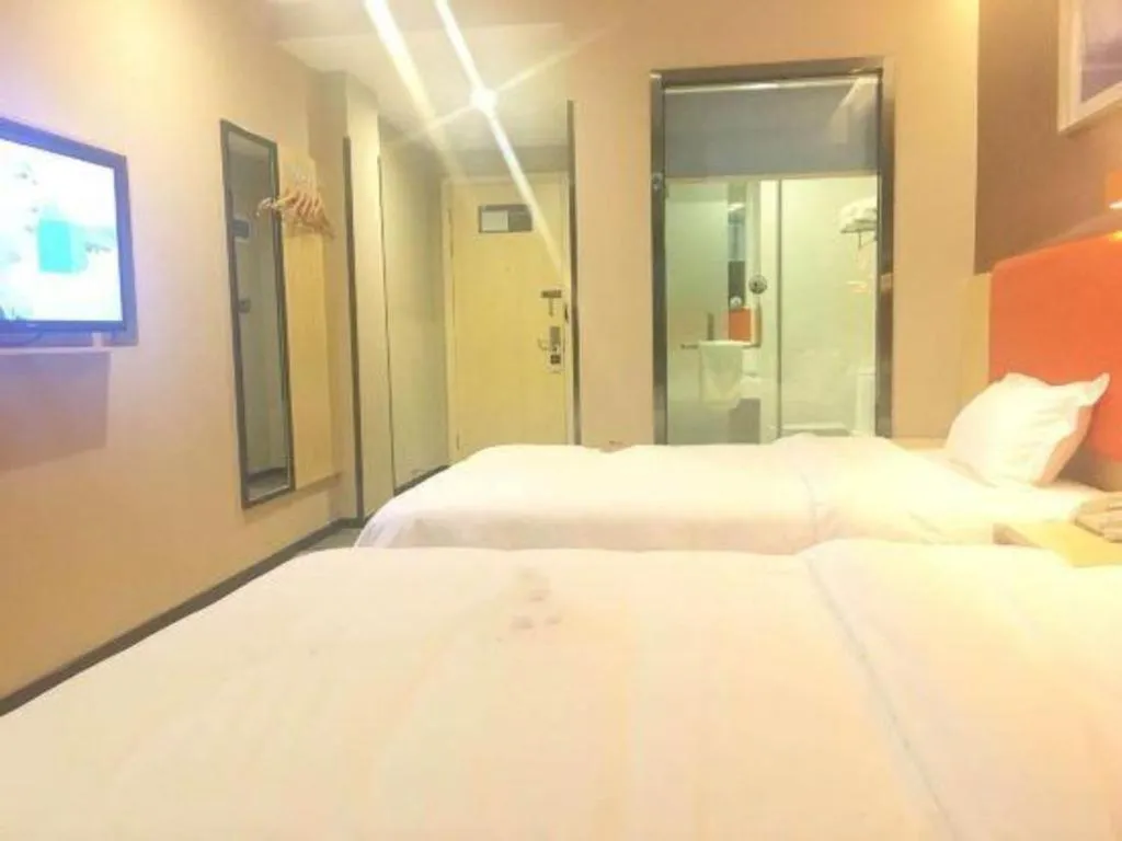 Bed in 7 Days Premium Fuzhou Dongxiang High-Speed Railway Station Dongxin Market