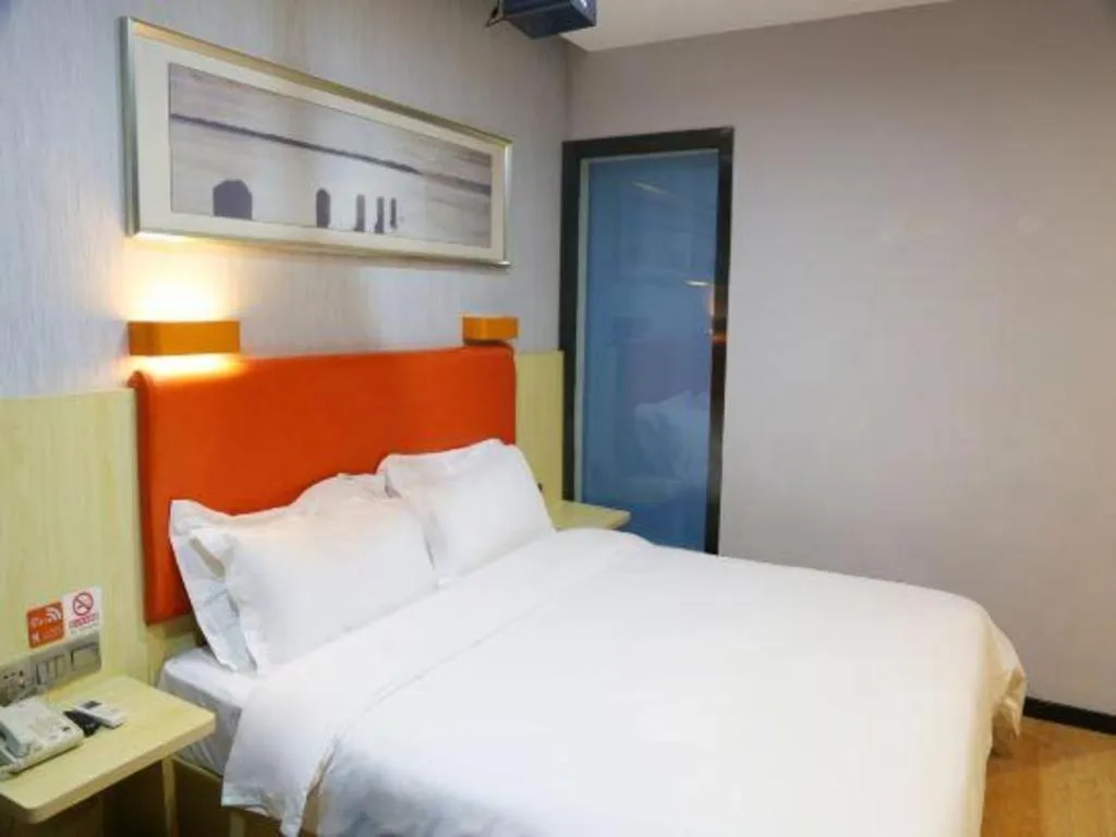 Bed in 7 Days Premium Fuzhou Dongxiang High-Speed Railway Station Dongxin Market