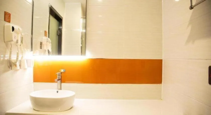 7 Days Premium Fuzhou Dongxiang High-Speed Railway Station Dongxin Market