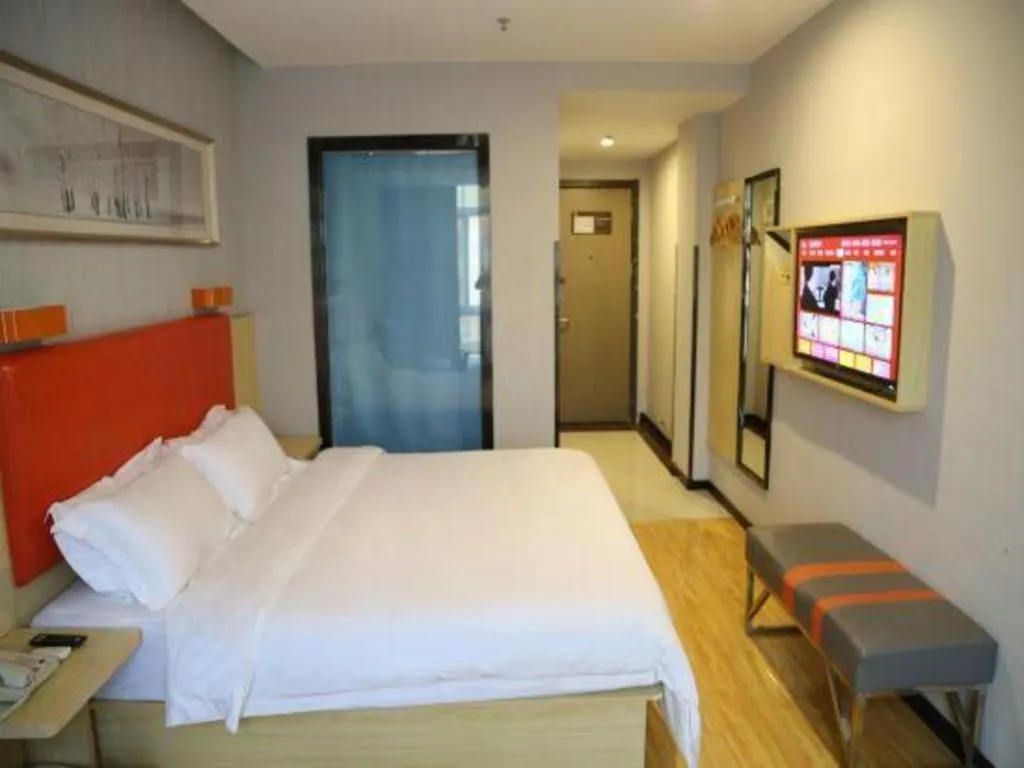 Bed in 7 Days Premium Fuzhou Dongxiang High-Speed Railway Station Dongxin Market