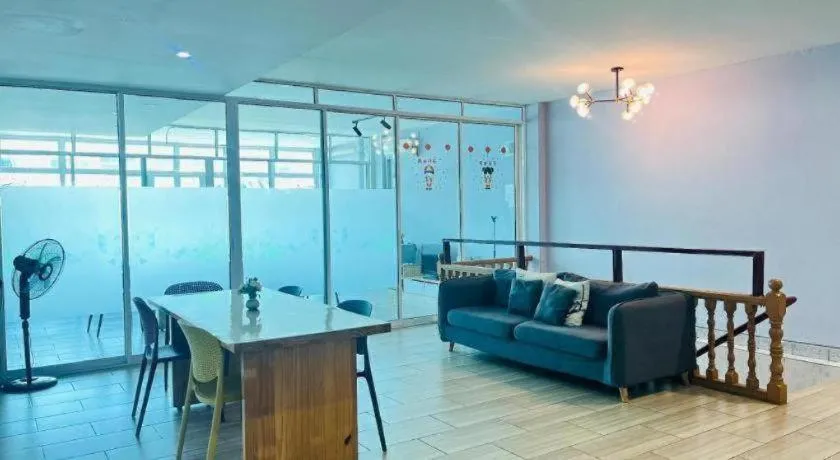 SemRock Hotel