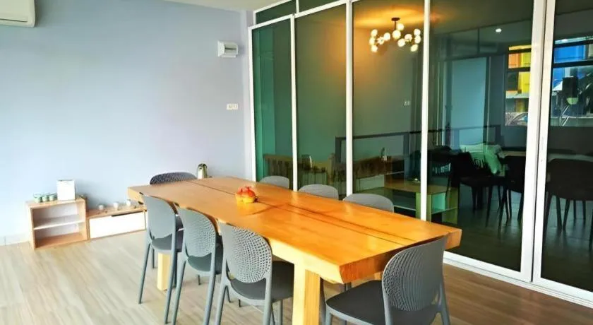 SemRock Hotel