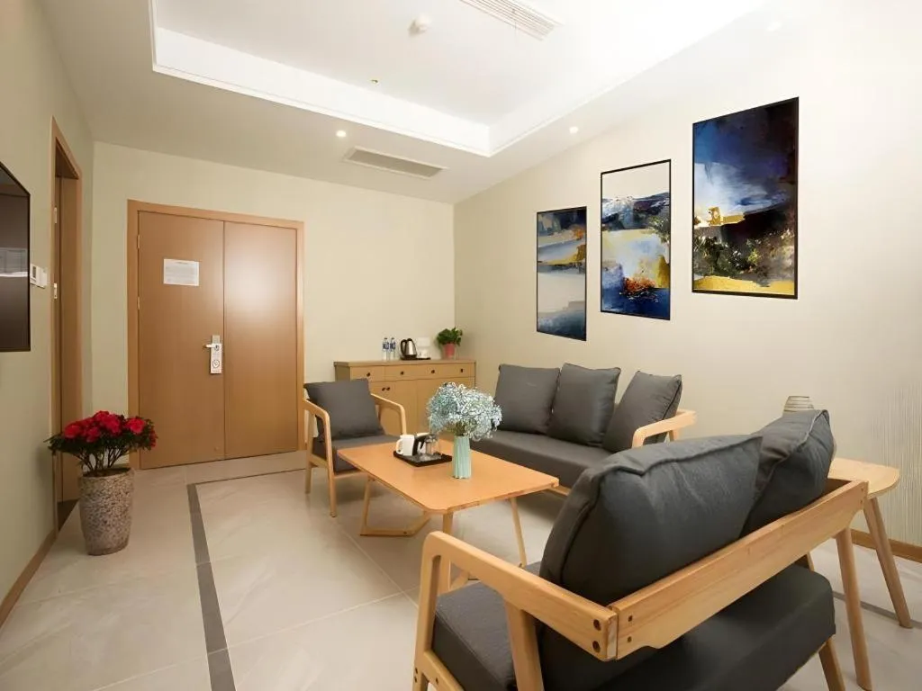 Shell Changzhou Yangrong City Hotel