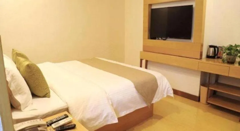 GreenTree Inn Xianning Tongshan Yangdu Avenue
