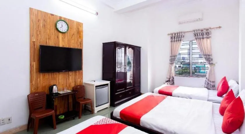 Bed in OYO 553 Truong Giang Hotel