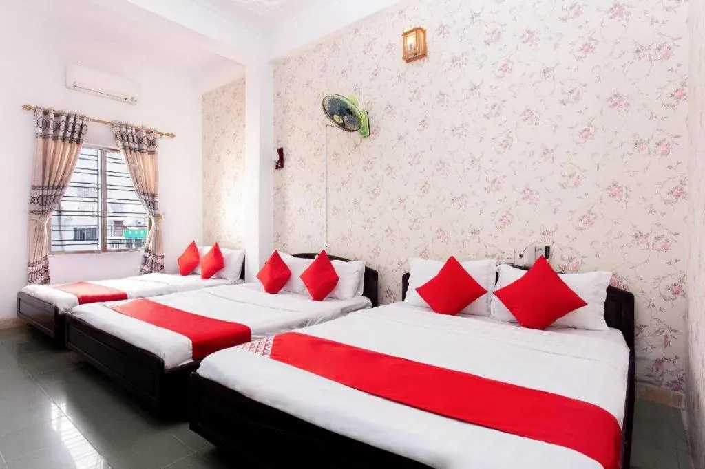 Bed in OYO 553 Truong Giang Hotel